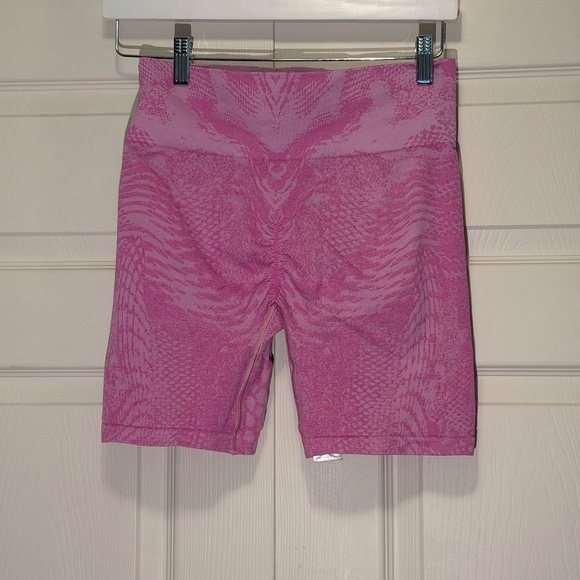GymsharkAdapt Animal X Whitney Simmons Seamless Shorts - Sour Pink/Vibrant Pink - Picture 2 of 3